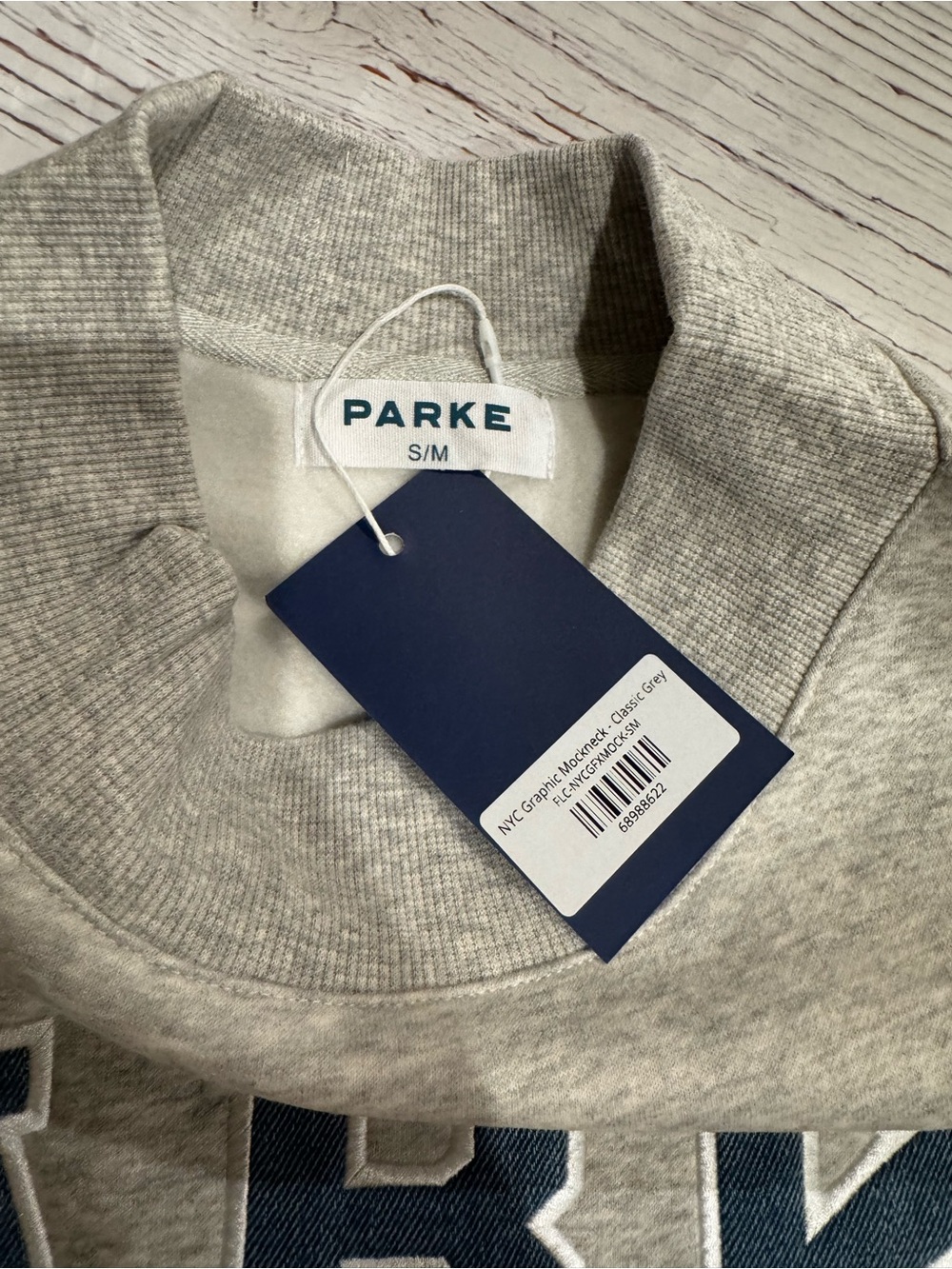 Parke Gray Graphic Crewneck Sweatshirt with Multicolor NYC Motif - Picture 5 of 5